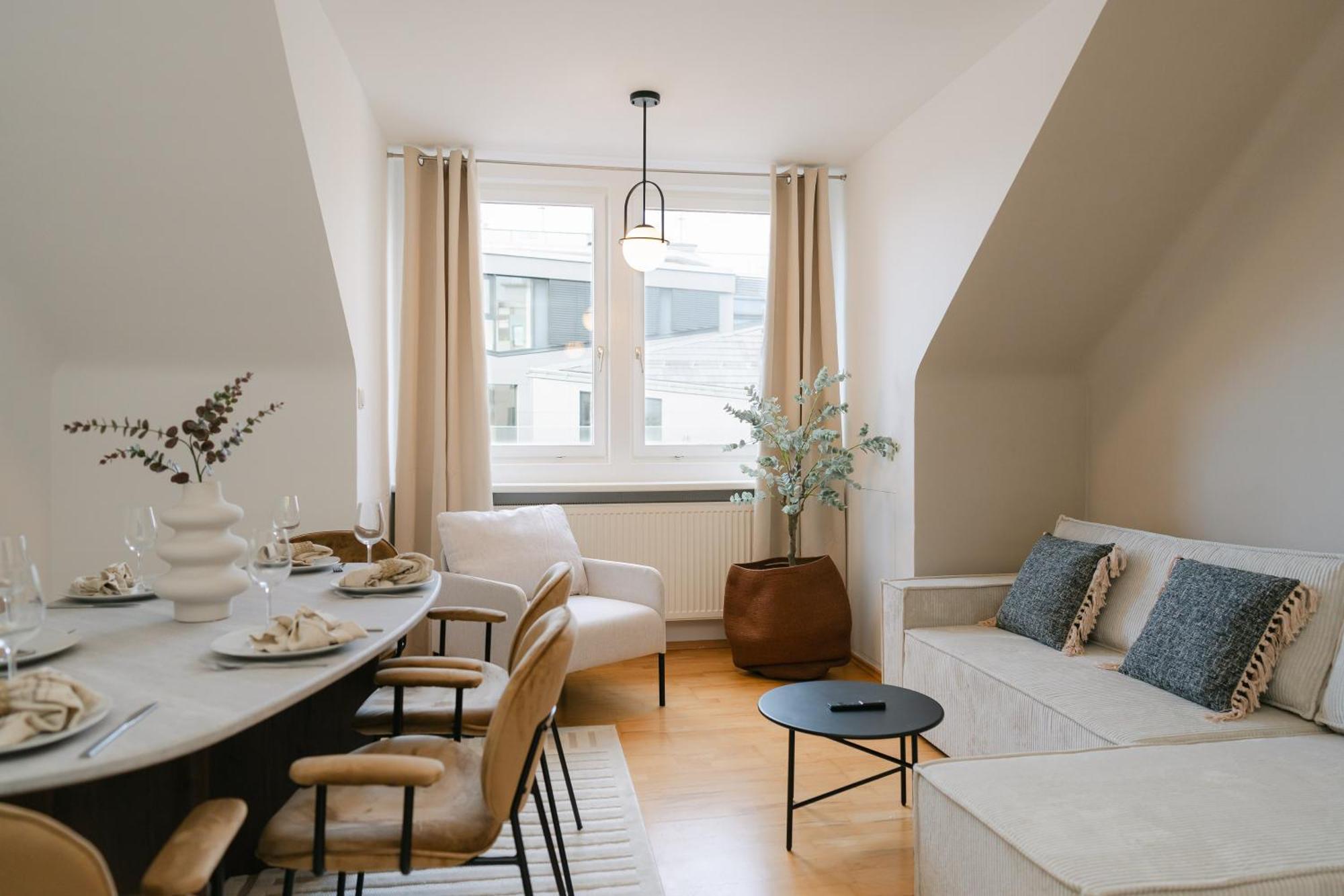 Comfy For 4-6, 5 Min To Center, No Lift Currently Apartmán *