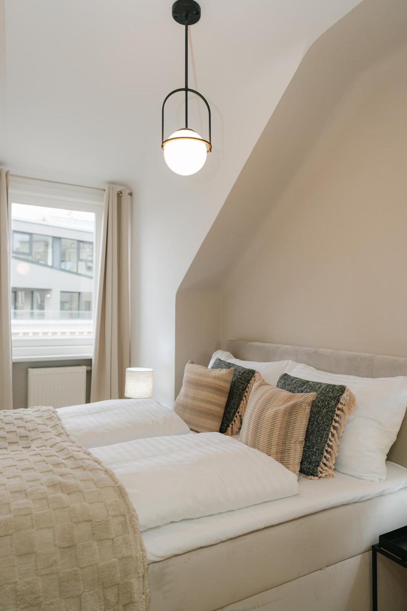 Comfy For 4-6, 5 Min To Center, No Lift Currently Apartmán *
