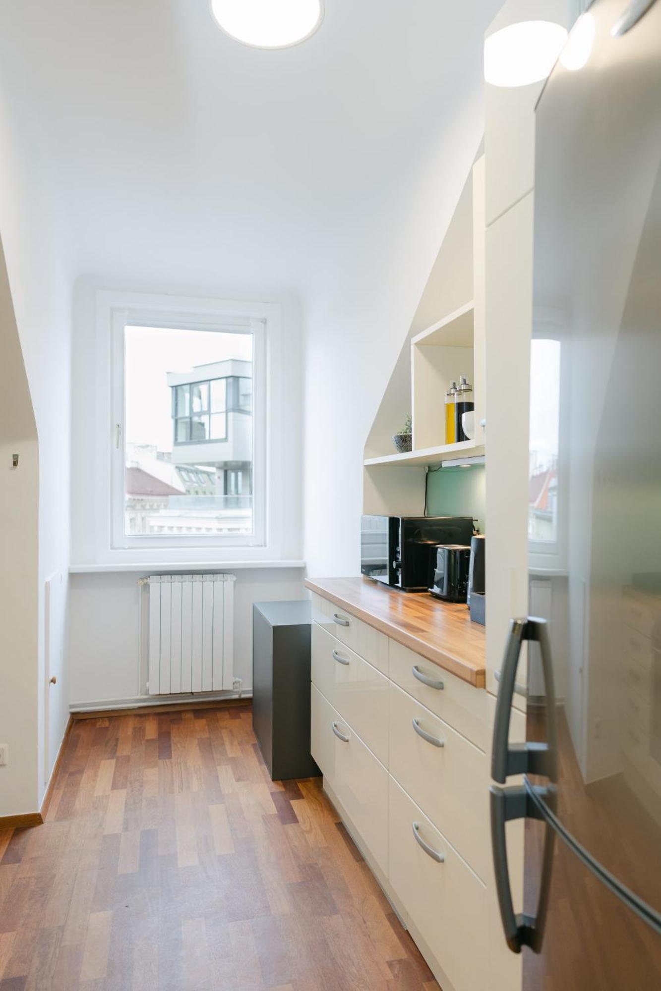 Comfy For 4-6, 5 Min To Center, No Lift Currently Apartmán *